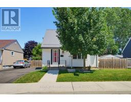 3 PARKSIDE DRIVE - 3