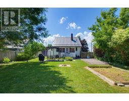 3 PARKSIDE DRIVE - 32