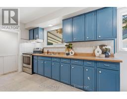45 AMY CRESCENT - 11