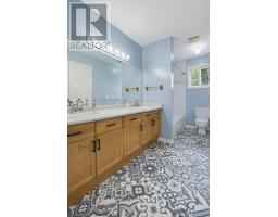 9 YARMOUTH DRIVE - 29