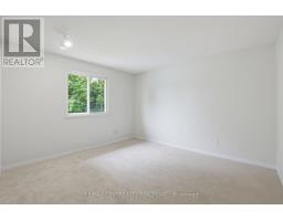 9 YARMOUTH DRIVE - 34