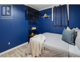 146 GOLFDALE CRESCENT - 33