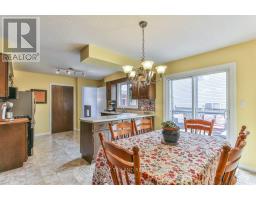 425 QUEEN STREET - 17