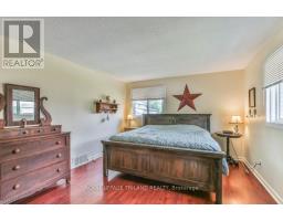 425 QUEEN STREET - 19