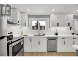 UNIT 6 - 40 FAIRFAX COURT - 17
