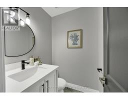 UNIT 6 - 40 FAIRFAX COURT - 32