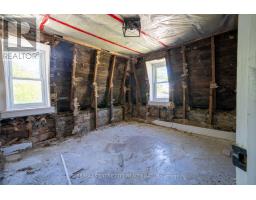 240 MAITLAND STREET - 10