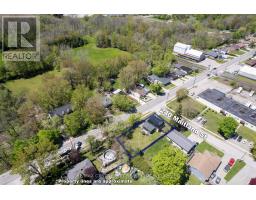 240 MAITLAND STREET - 3