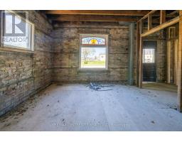 240 MAITLAND STREET - 5