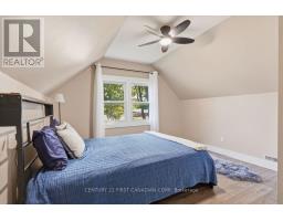 28 TWEEDSMUIR AVENUE - 25