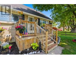 28 TWEEDSMUIR AVENUE - 7