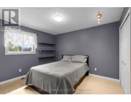 71 MELANIE DRIVE - 18