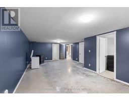 71 MELANIE DRIVE - 31