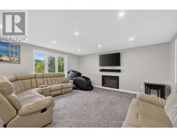 834 TALISMAN CRESCENT - 32
