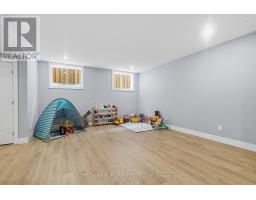 1886 FOUNTAIN GRASS DRIVE - 35