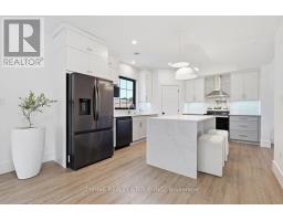 18 MCNAB STREET - 10