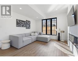 18 MCNAB STREET - 17