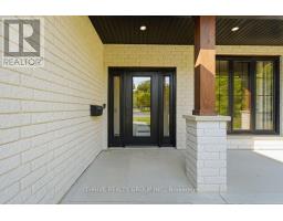 18 MCNAB STREET - 3