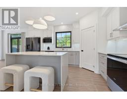 18 MCNAB STREET - 8