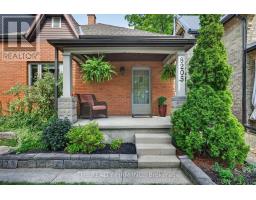 820.5 MAITLAND STREET - 2