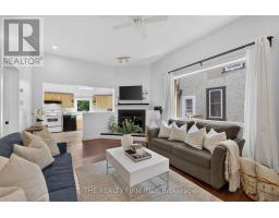 820.5 MAITLAND STREET - 6