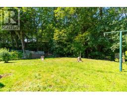 25 GLADSTONE AVENUE - 11