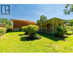 25 GLADSTONE AVENUE - 12