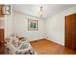 25 GLADSTONE AVENUE - 22