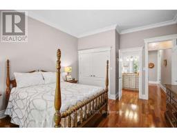 1802 RIVERBEND ROAD - 33