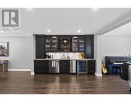 48 LOOKOUT COURT - 12