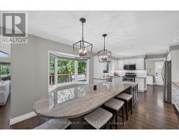 48 LOOKOUT COURT - 16