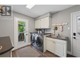 48 LOOKOUT COURT - 21