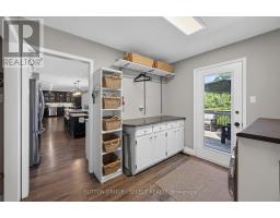 48 LOOKOUT COURT - 22