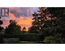 48 LOOKOUT COURT - 3