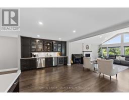 48 LOOKOUT COURT - 6