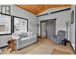 926 EAGLE CRESCENT - 14