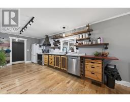152 ELM STREET - 9