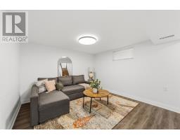 54 MANITOULIN DRIVE - 17