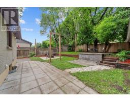 54 MANITOULIN DRIVE - 27