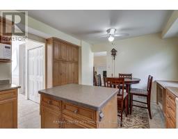 48 CLARENDON CRESCENT - 14