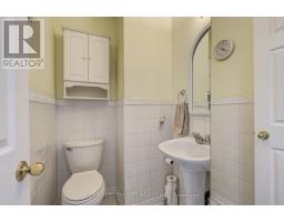 48 CLARENDON CRESCENT - 21