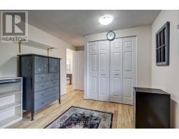 48 CLARENDON CRESCENT - 28