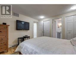 48 CLARENDON CRESCENT - 33