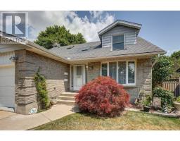 48 CLARENDON CRESCENT - 4
