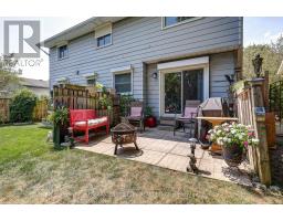48 CLARENDON CRESCENT - 41