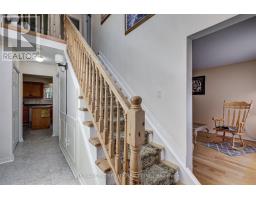 48 CLARENDON CRESCENT - 6