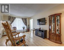 48 CLARENDON CRESCENT - 9