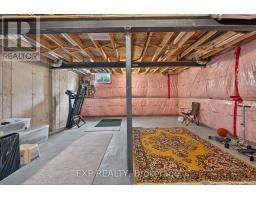 930 SILVERFOX CRESCENT - 36