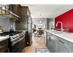 7 - 727 APRICOT DRIVE - 11