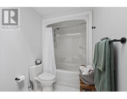 41 - 777 APRICOT DRIVE - 20